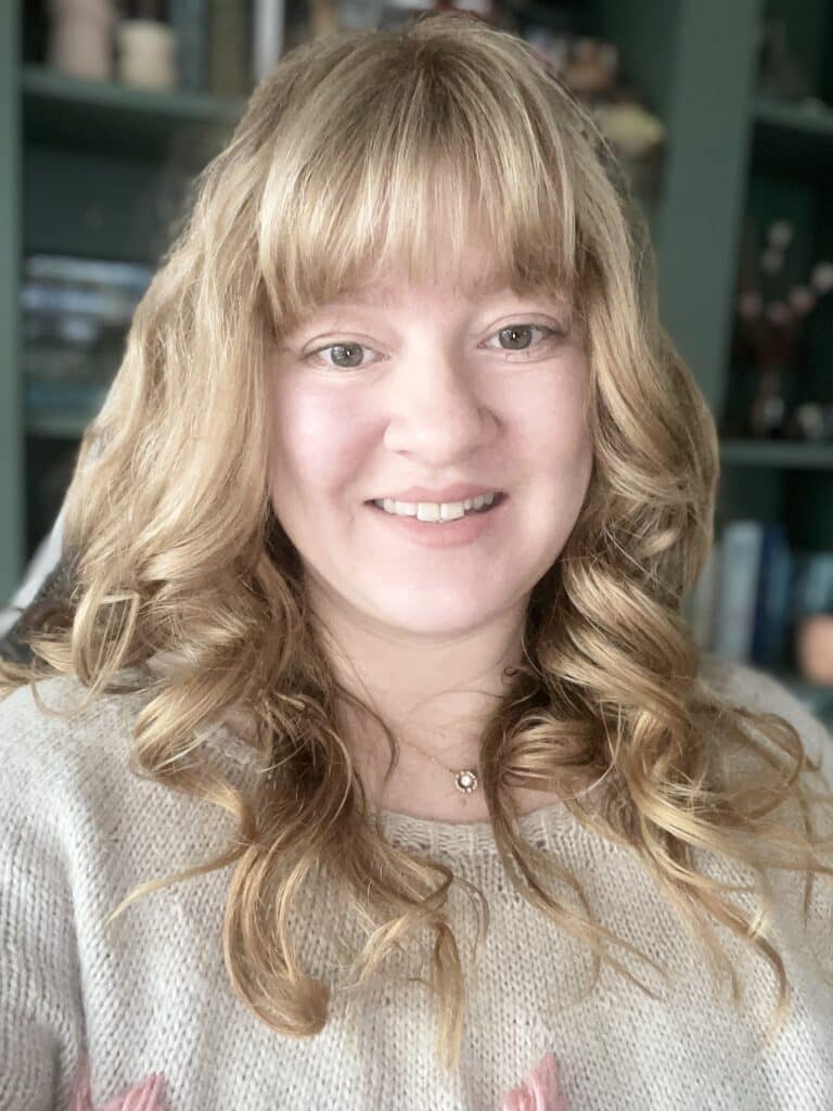 Lauren Barrett, Regenerative Psychology, Psychologist in Holbrook, NSW