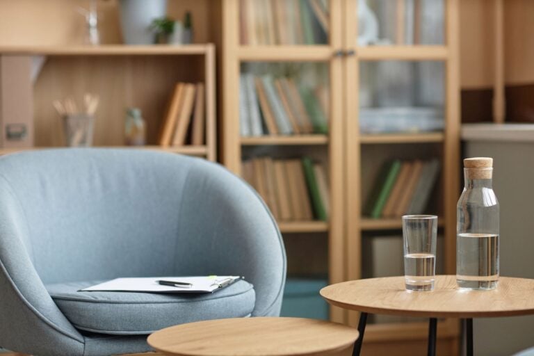 Warm and welcoming psychology therapy room